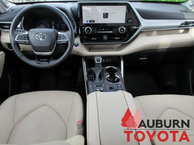 used 2023 Toyota Highlander car, priced at $43,988