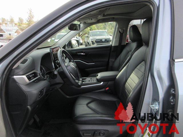 used 2023 Toyota Highlander car, priced at $36,788