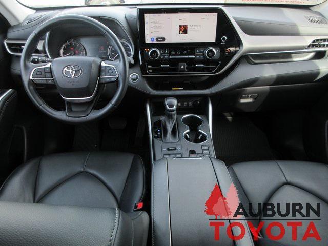 used 2023 Toyota Highlander car, priced at $36,788