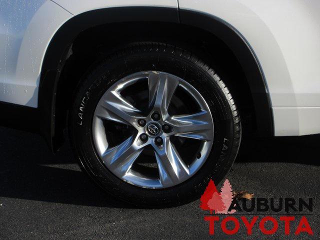 used 2019 Toyota Highlander car, priced at $25,988