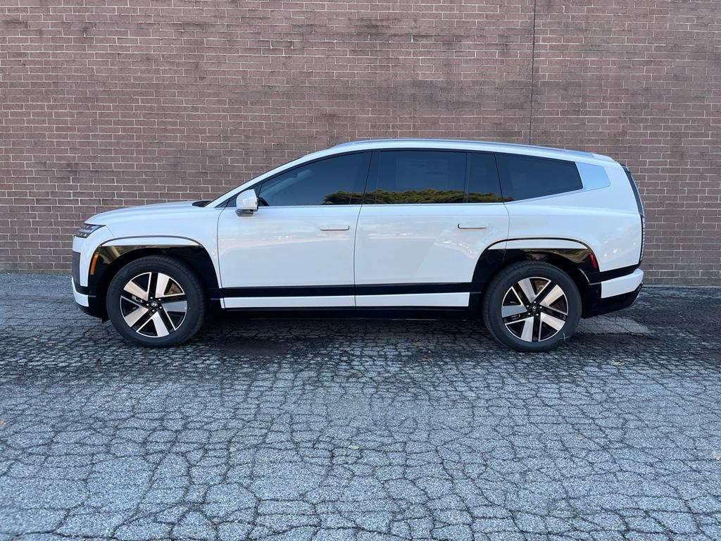 new 2026 Hyundai IONIQ 9 car, priced at $46,478