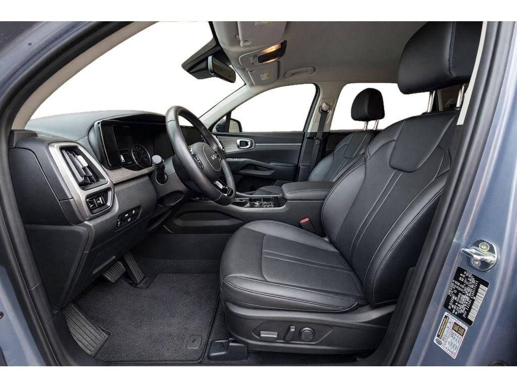 used 2022 Kia Sorento car, priced at $27,250