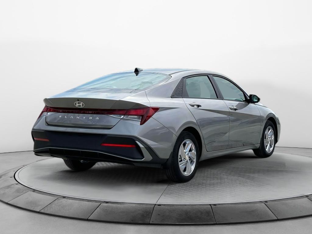 new 2025 Hyundai Elantra car, priced at $23,013