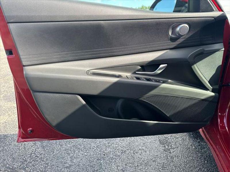 new 2025 Hyundai ELANTRA HEV car, priced at $25,125