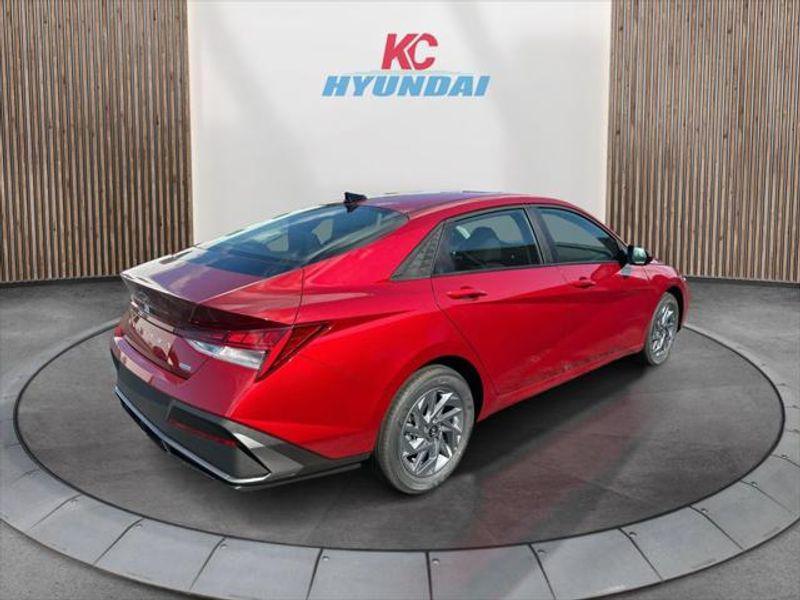 new 2025 Hyundai ELANTRA HEV car, priced at $25,125