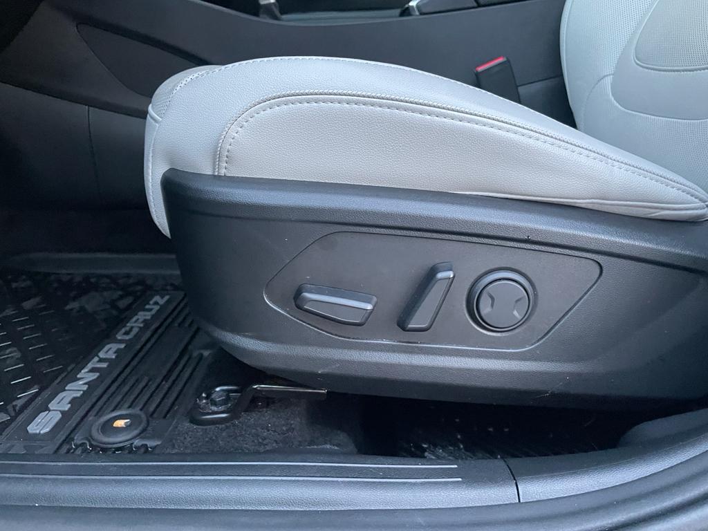 used 2025 Hyundai SANTA CRUZ car, priced at $36,987