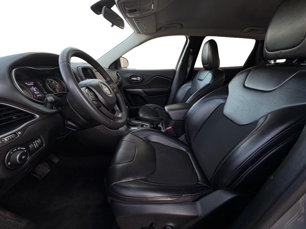 used 2020 Jeep Cherokee car, priced at $15,994