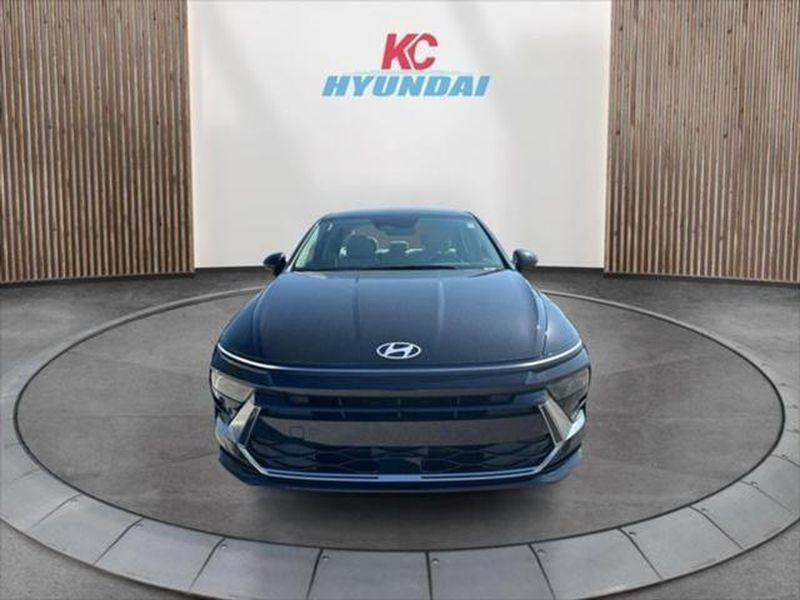 new 2025 Hyundai Sonata Hybrid car, priced at $28,545