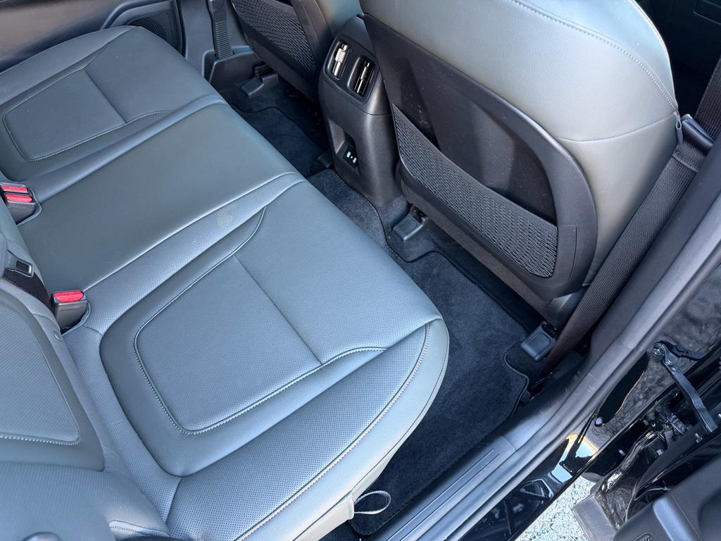 used 2025 Hyundai SANTA CRUZ car, priced at $40,330