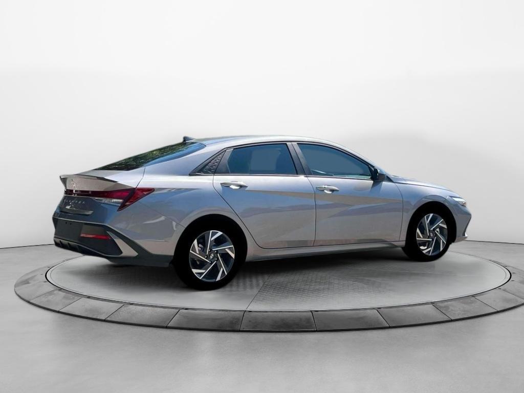 new 2025 Hyundai Elantra car, priced at $24,118