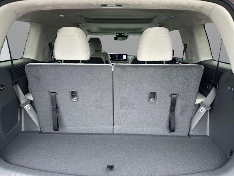 used 2025 Hyundai Santa Fe car, priced at $42,260