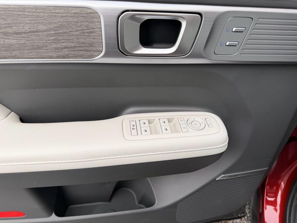 used 2025 Hyundai Santa Fe car, priced at $41,995