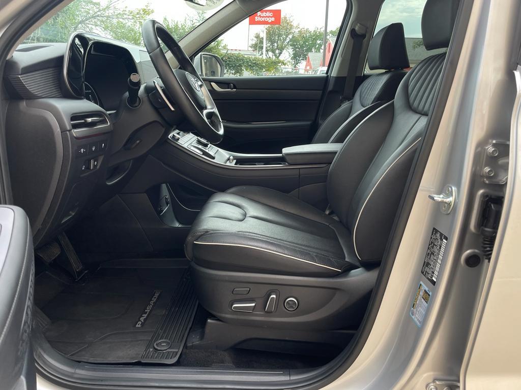 used 2025 Hyundai Palisade car, priced at $45,779