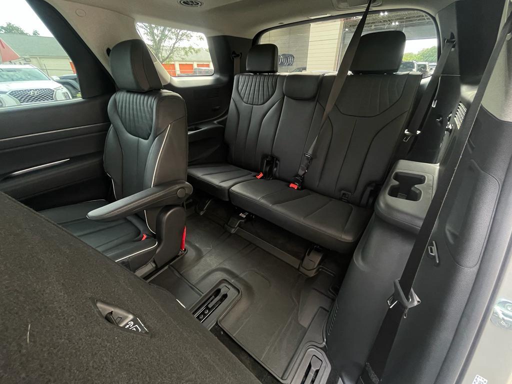used 2025 Hyundai Palisade car, priced at $45,779