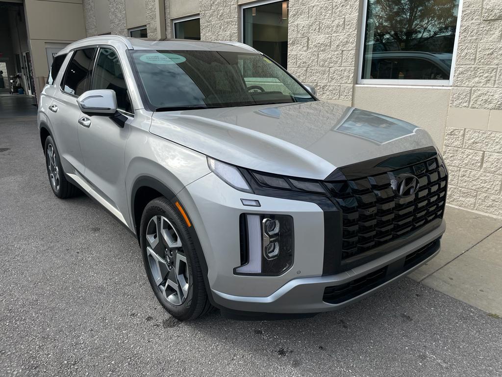 used 2025 Hyundai Palisade car, priced at $45,779
