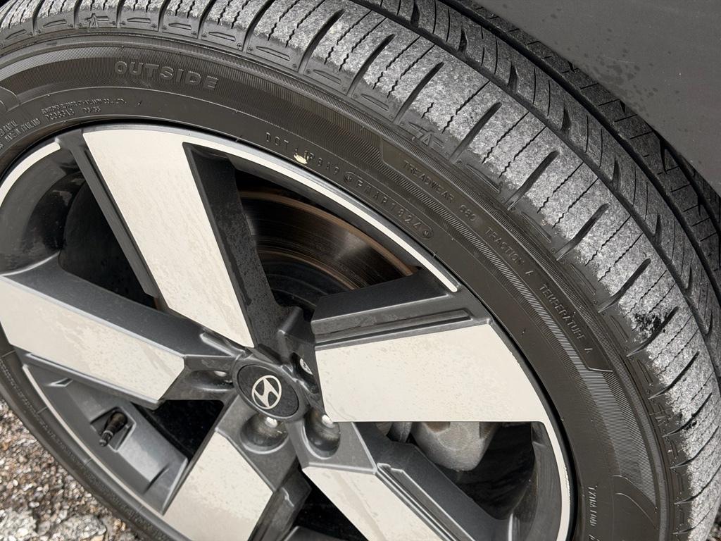 used 2024 Hyundai Santa Fe car, priced at $30,478