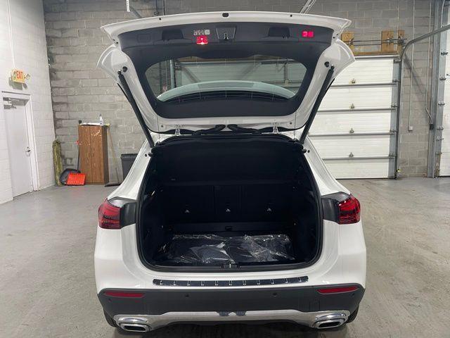 new 2026 Mercedes-Benz GLA 250 car, priced at $49,330