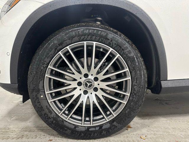new 2026 Mercedes-Benz GLC 300 car, priced at $57,170