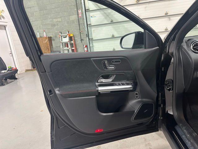 new 2025 Mercedes-Benz GLA 250 car, priced at $51,825