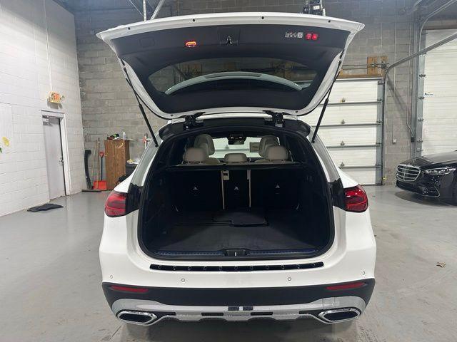 new 2026 Mercedes-Benz GLC 300 car, priced at $59,695