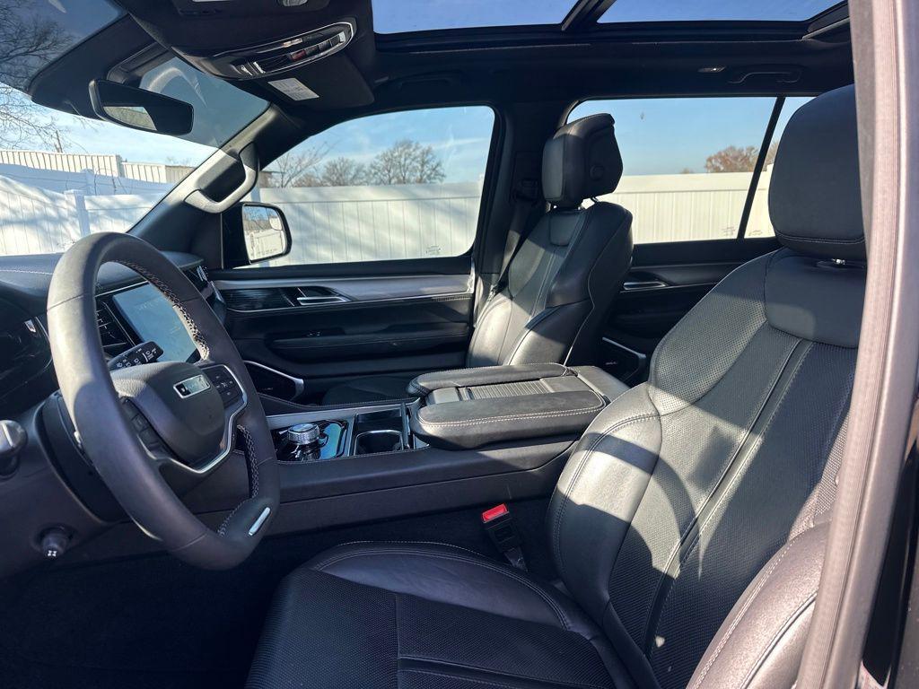 used 2023 Jeep Wagoneer car, priced at $54,925