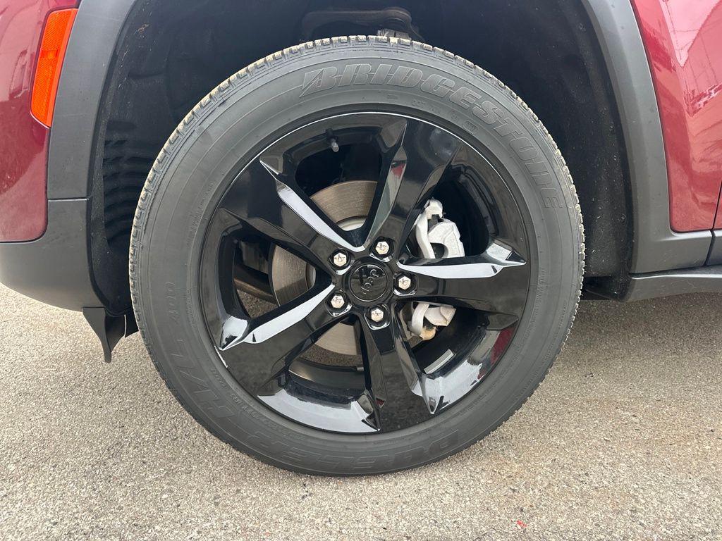 used 2023 Jeep Grand Cherokee car, priced at $32,265