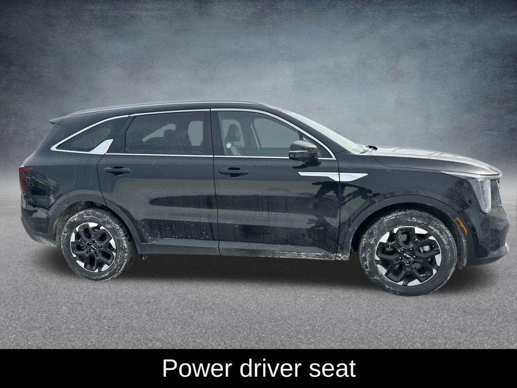 used 2024 Kia Sorento car, priced at $25,995