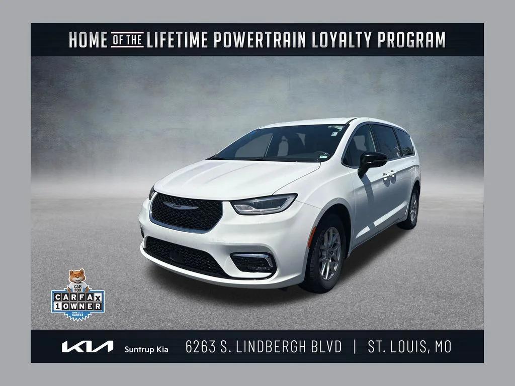 used 2025 Chrysler Pacifica car, priced at $29,795