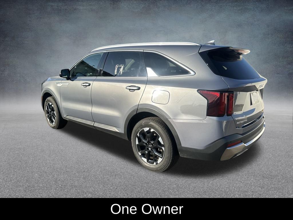 used 2024 Kia Sorento car, priced at $27,299