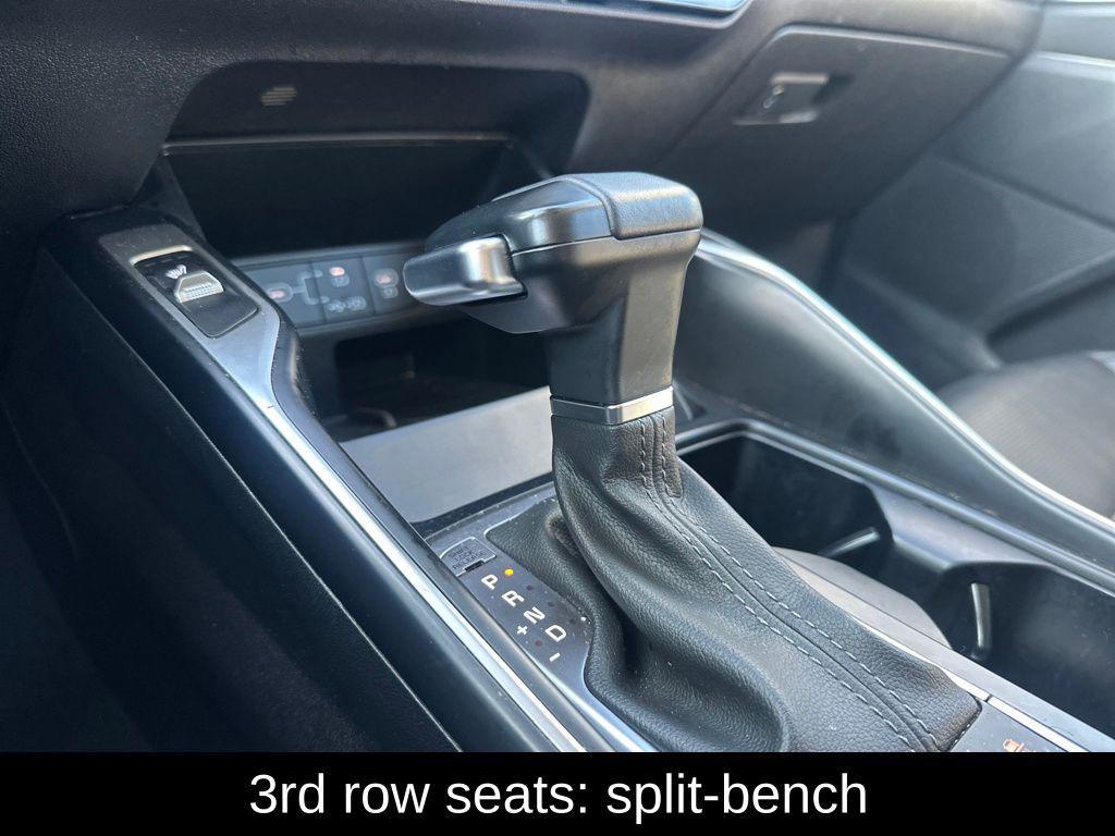 used 2024 Kia Sorento car, priced at $27,299