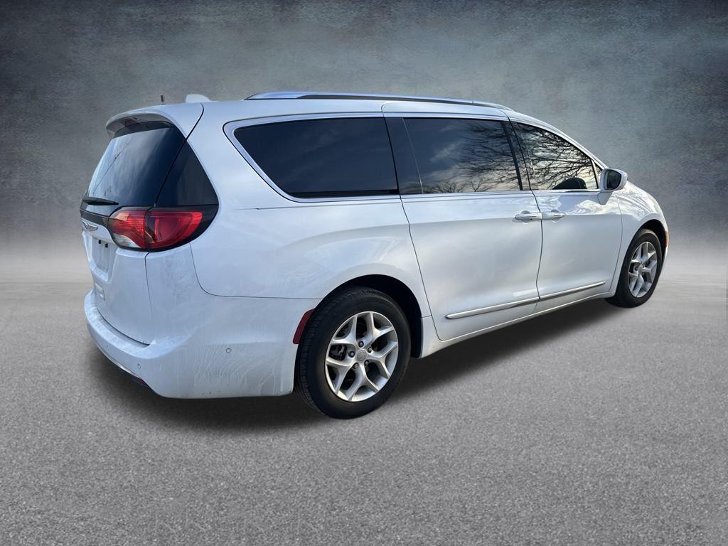 used 2017 Chrysler Pacifica car, priced at $13,495