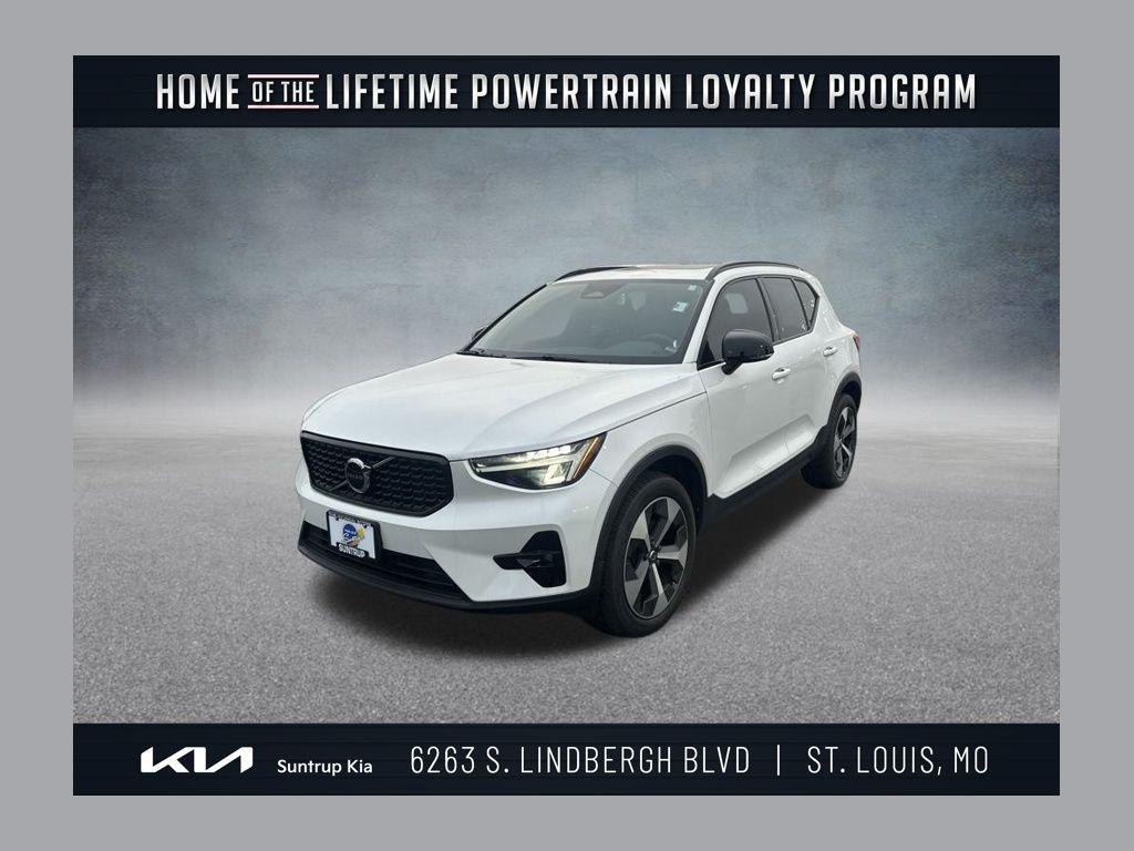 used 2023 Volvo XC40 car, priced at $27,995