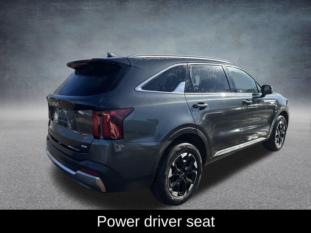 used 2024 Kia Sorento car, priced at $26,375