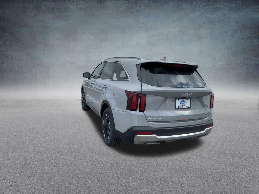 used 2025 Kia Sorento car, priced at $30,985