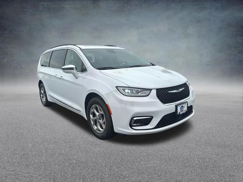 used 2022 Chrysler Pacifica car, priced at $28,675