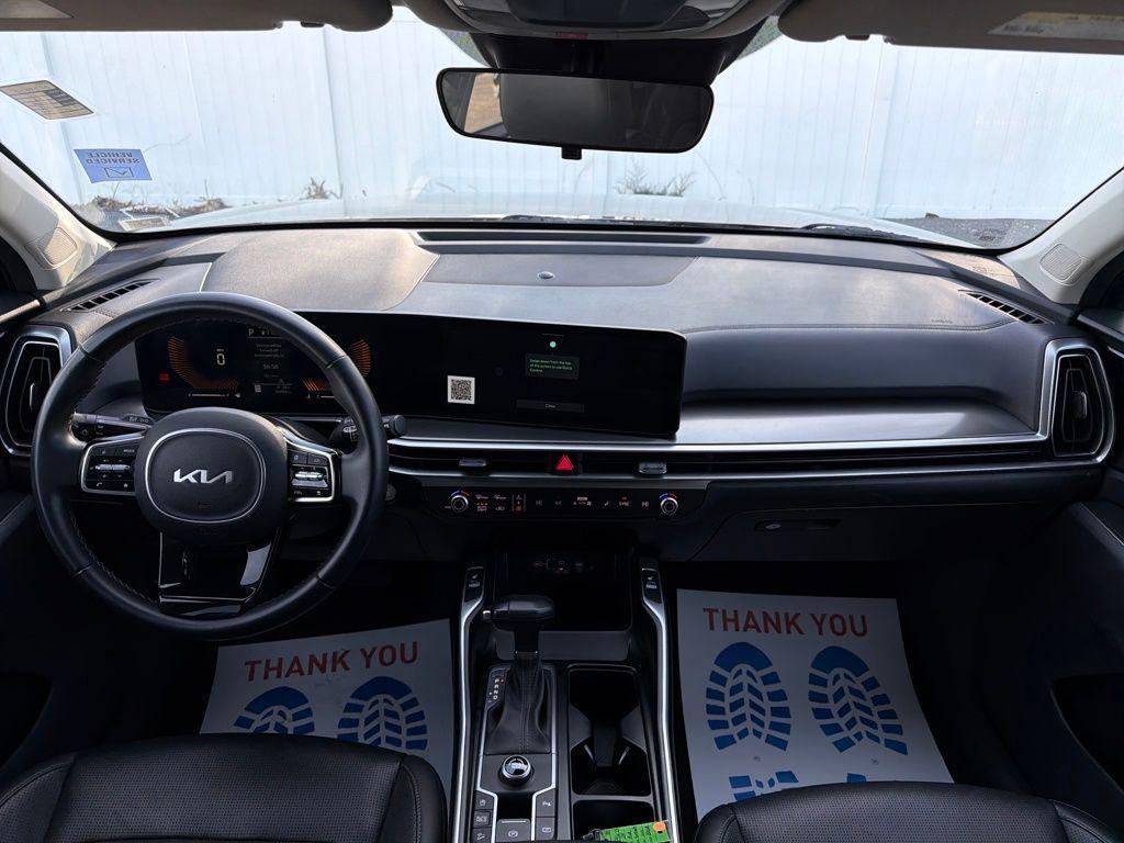 used 2024 Kia Sorento car, priced at $27,535