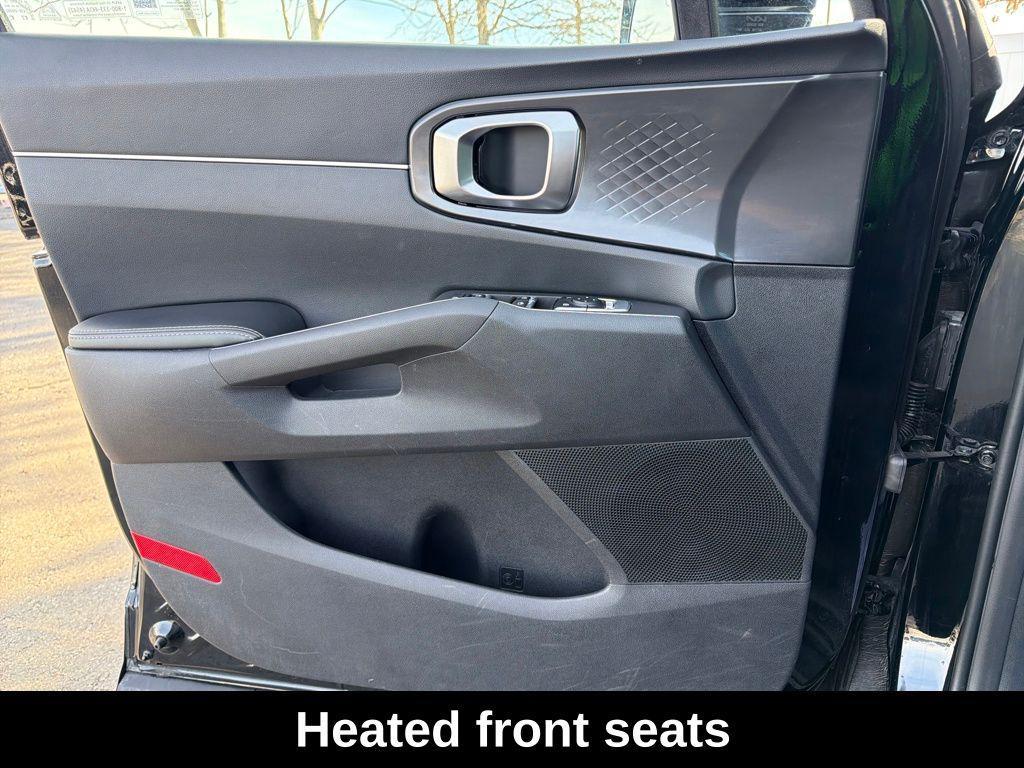 used 2024 Kia Sorento car, priced at $27,535