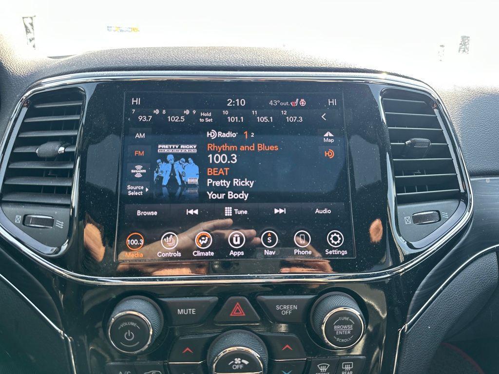 used 2021 Jeep Grand Cherokee car, priced at $23,285