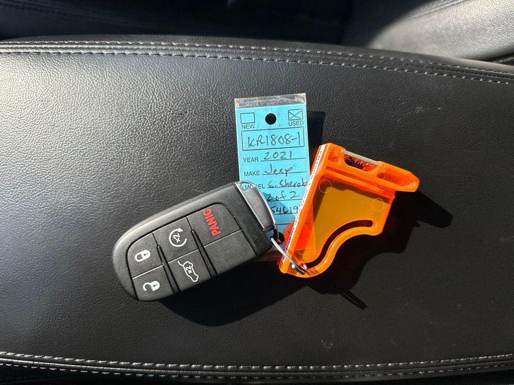 used 2021 Jeep Grand Cherokee car, priced at $23,285