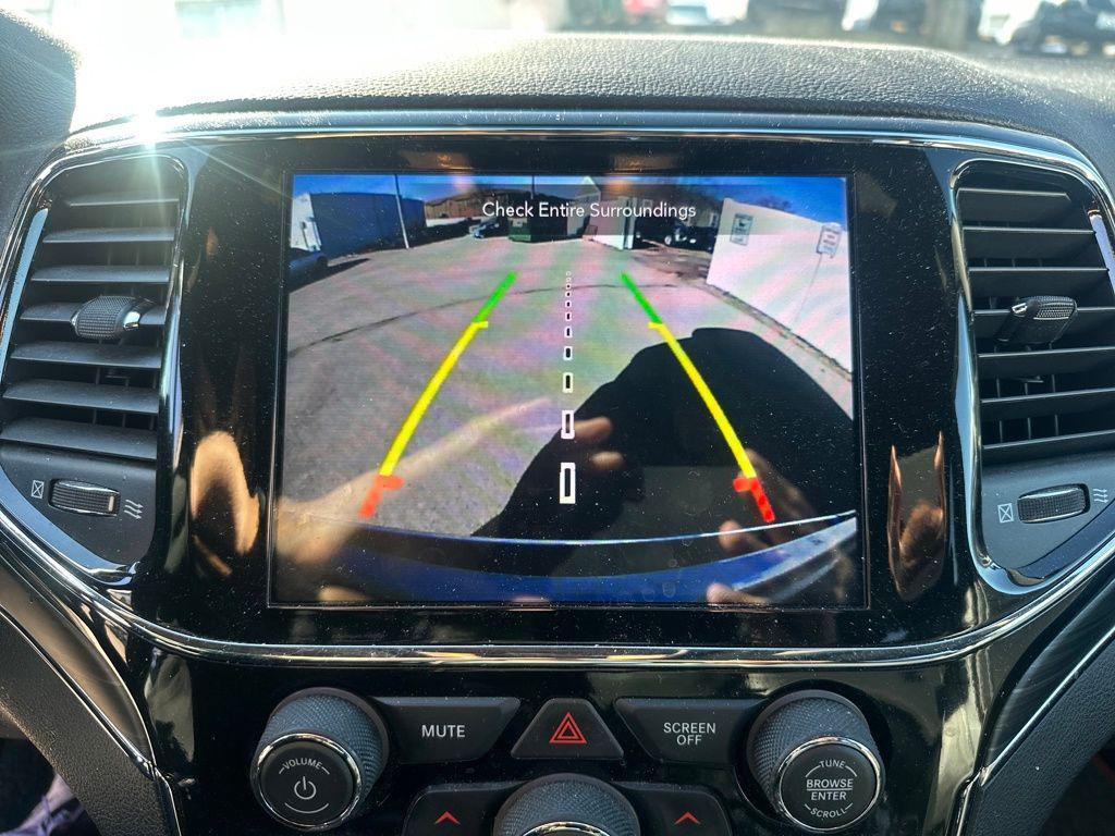 used 2021 Jeep Grand Cherokee car, priced at $24,995