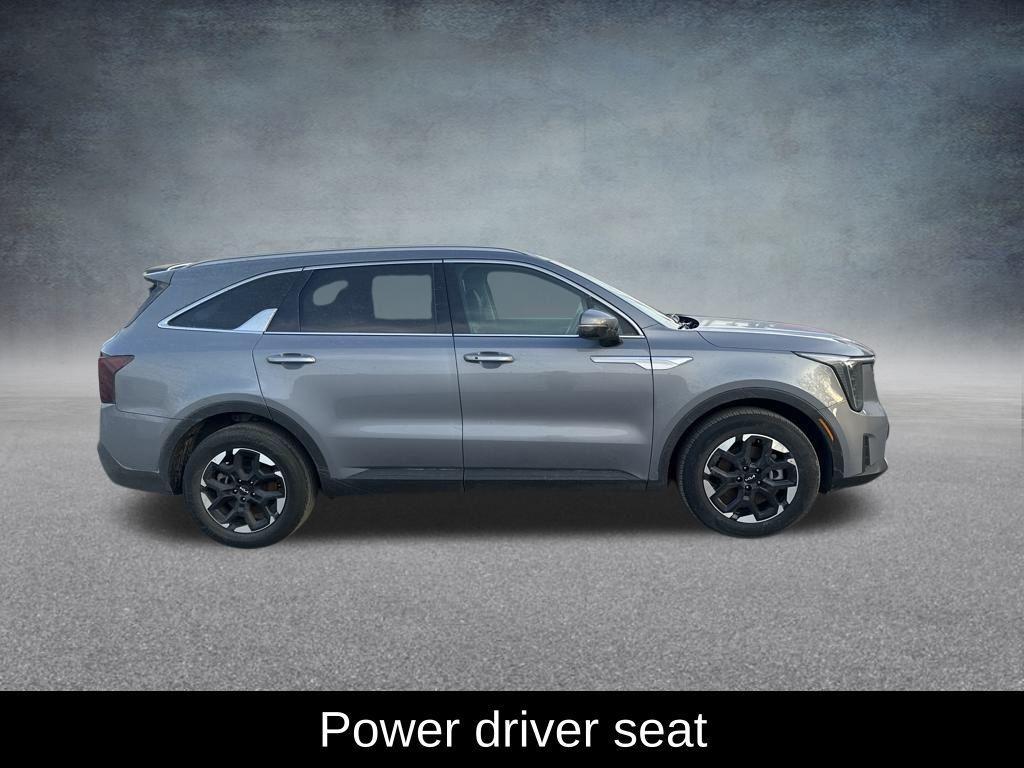used 2024 Kia Sorento car, priced at $27,885