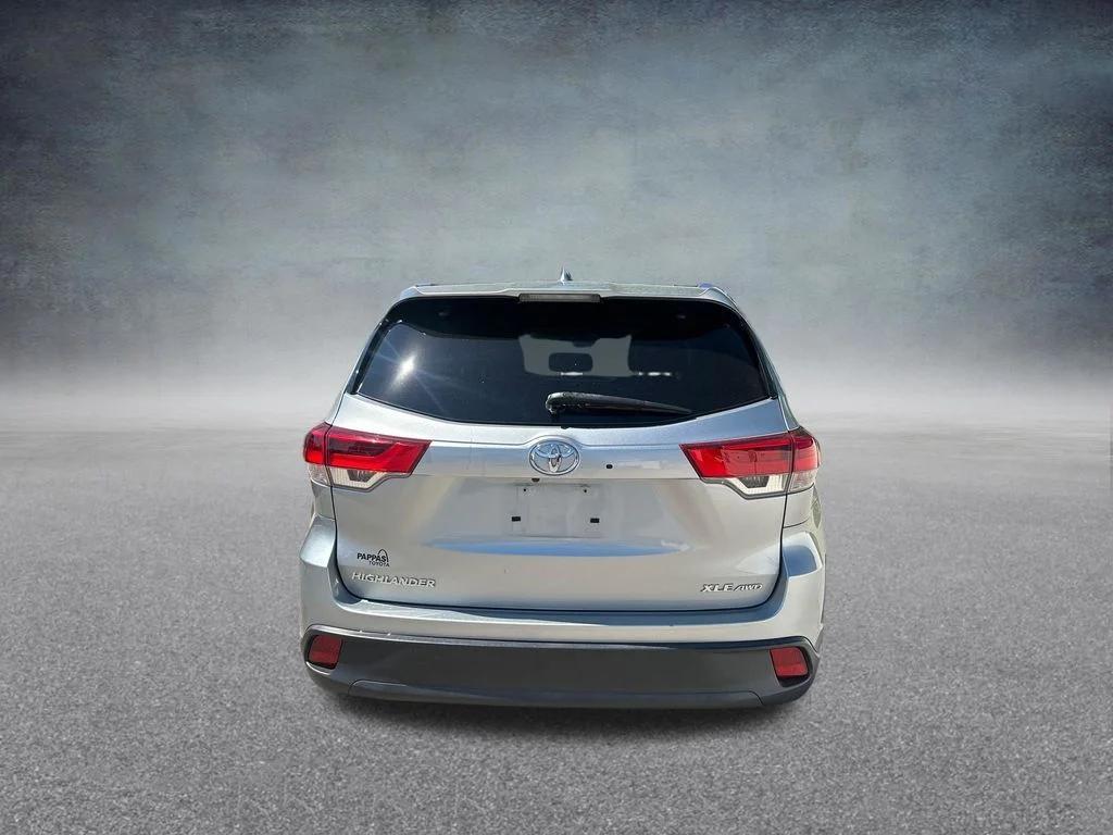 used 2019 Toyota Highlander car, priced at $26,125
