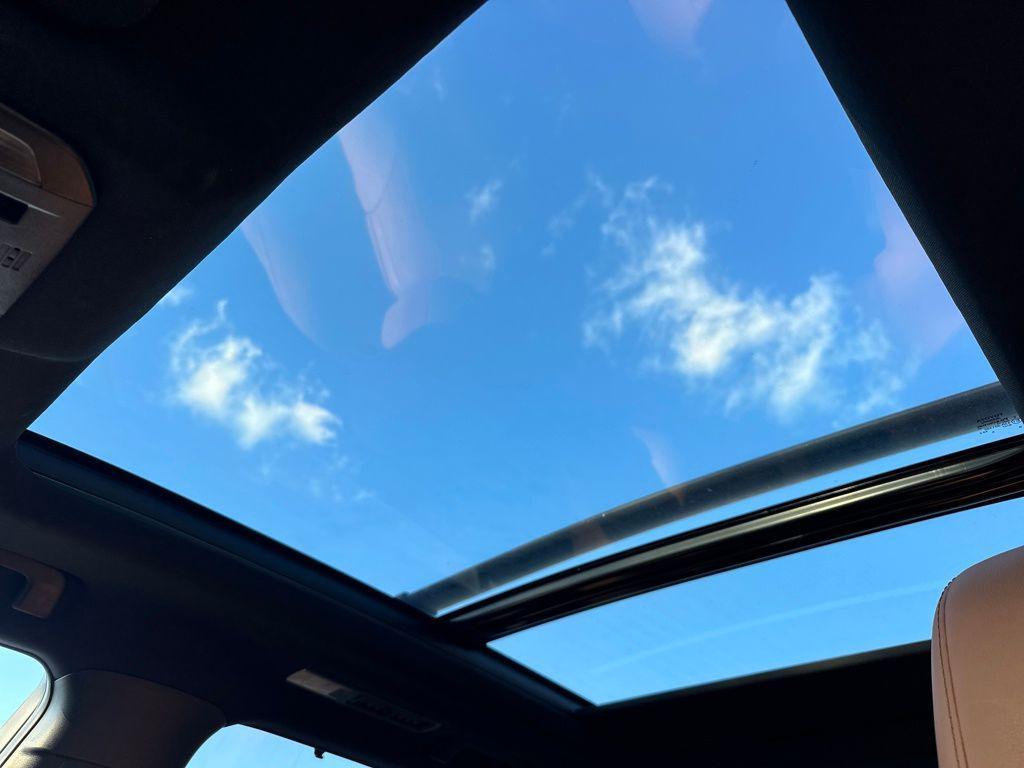 used 2021 Toyota Highlander Hybrid car, priced at $32,525