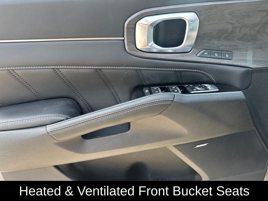 used 2025 Kia Sorento car, priced at $39,515