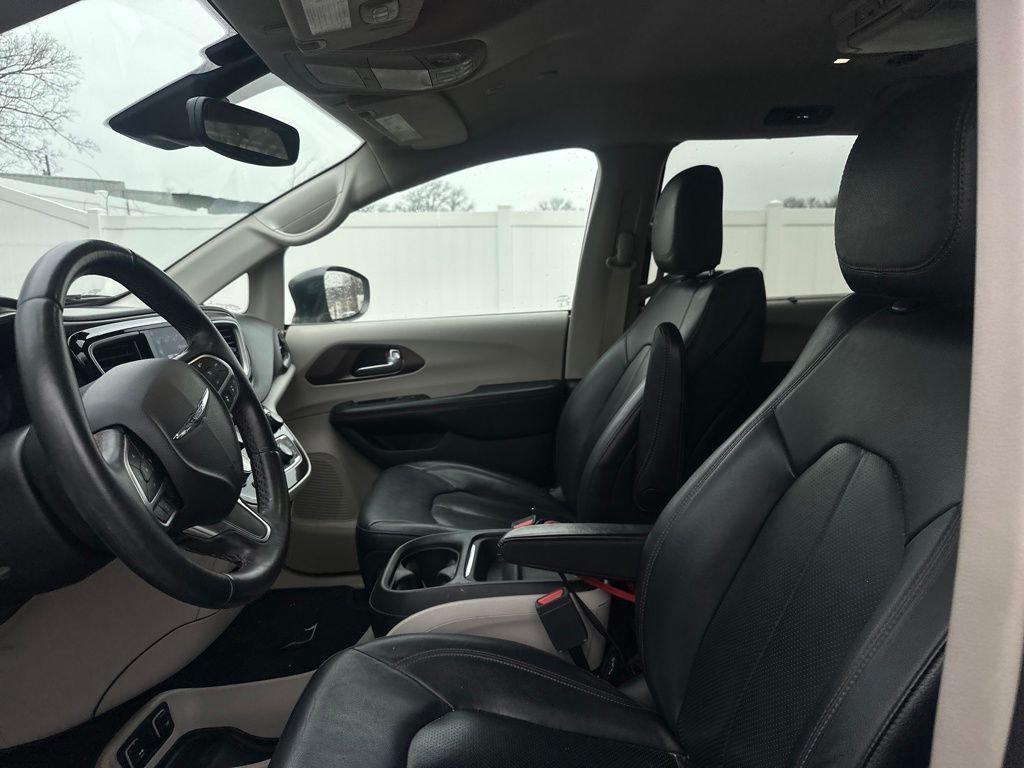 used 2019 Chrysler Pacifica car, priced at $13,995