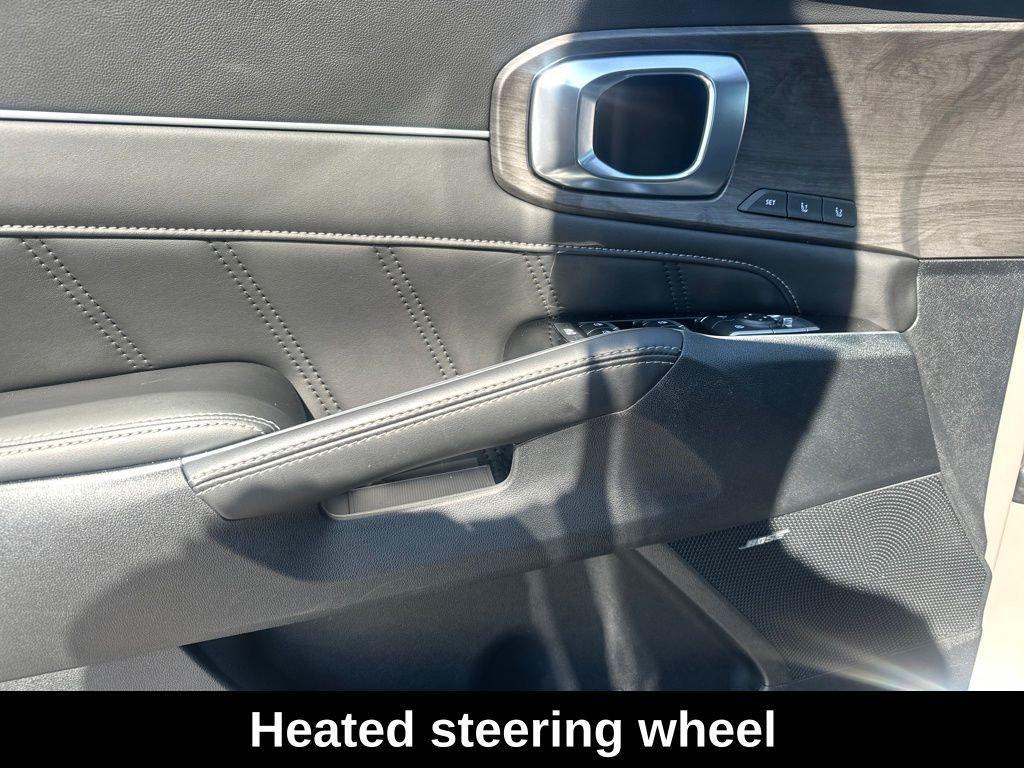 used 2025 Kia Sorento car, priced at $36,495