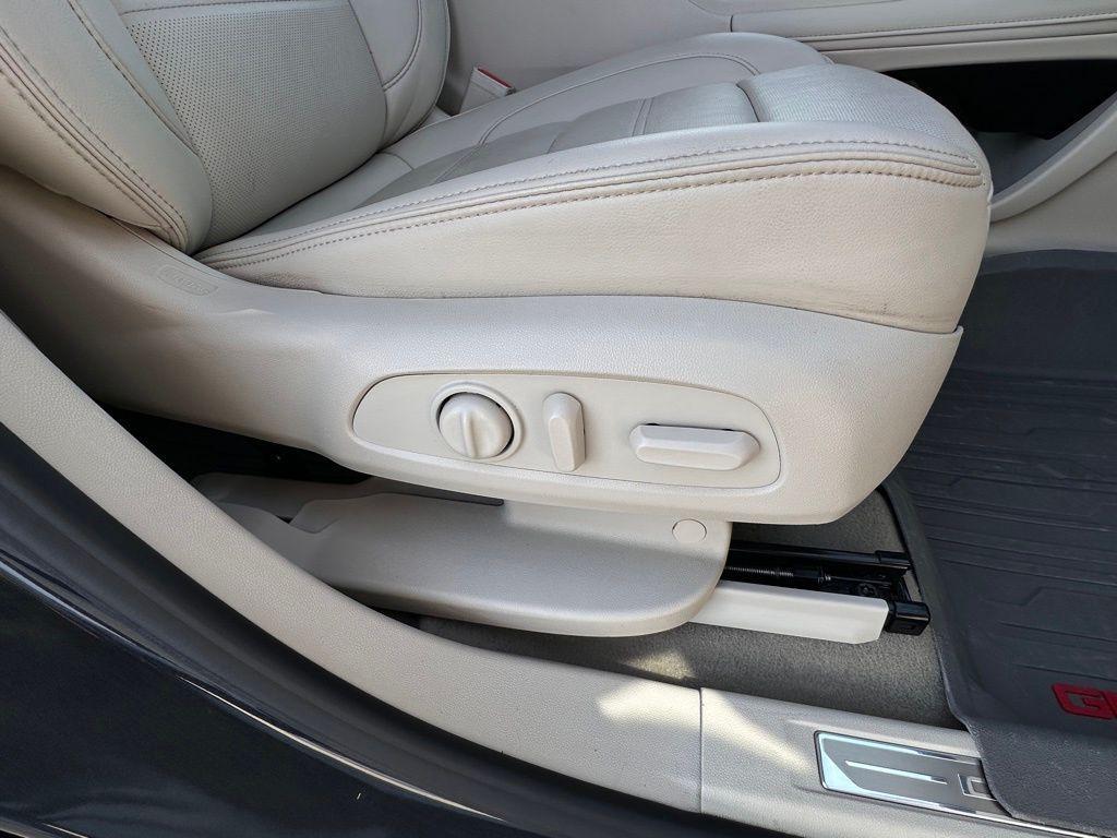 used 2021 GMC Acadia car, priced at $26,469