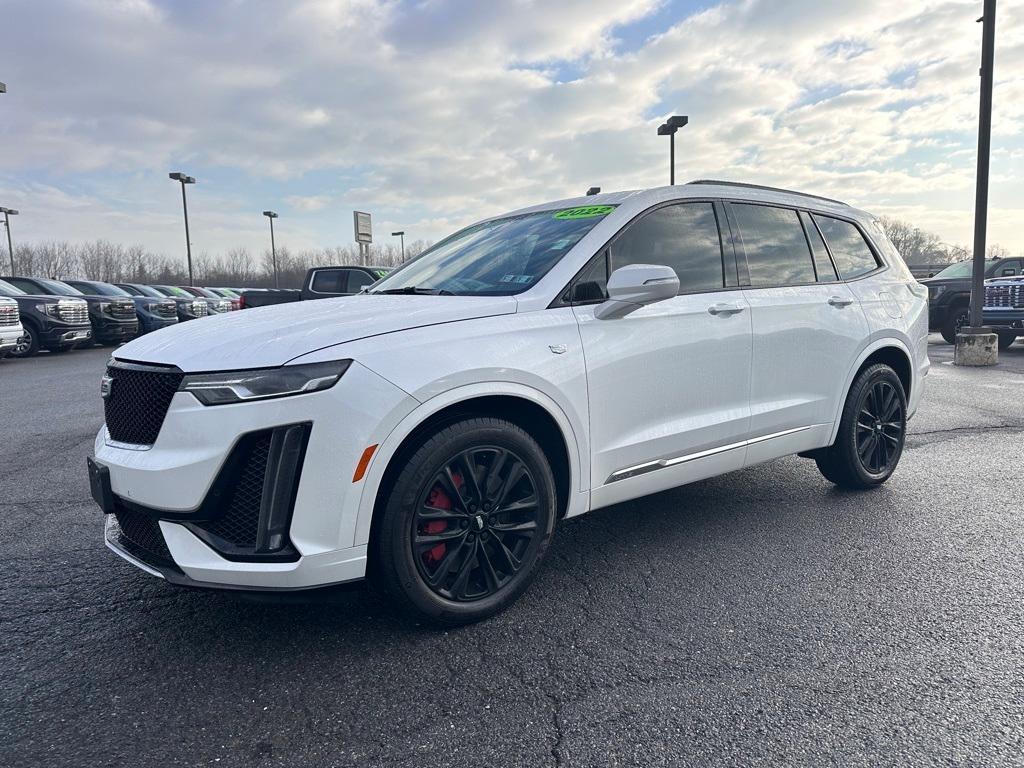 used 2022 Cadillac XT6 car, priced at $36,330