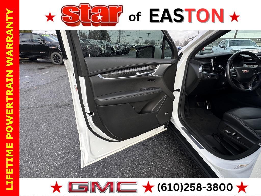 used 2022 Cadillac XT6 car, priced at $36,330