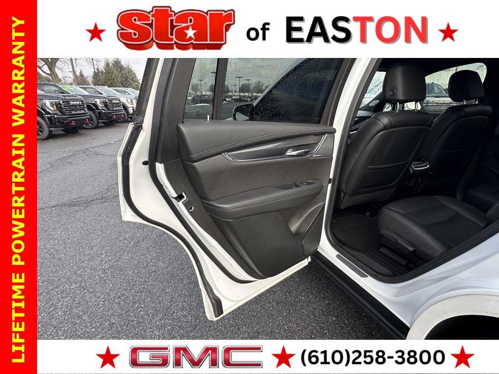 used 2022 Cadillac XT6 car, priced at $36,330